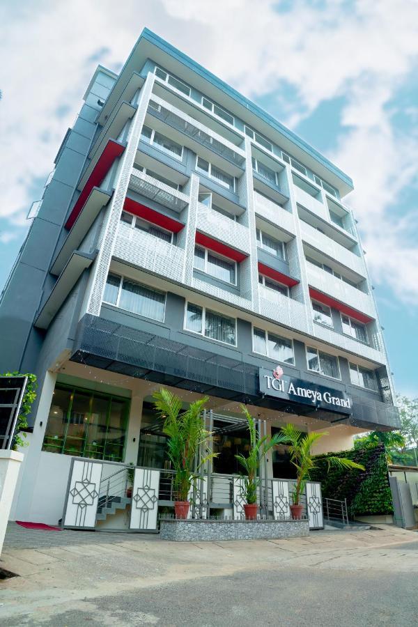 帕纳吉 Tgi Ameya Grand酒店 外观 照片